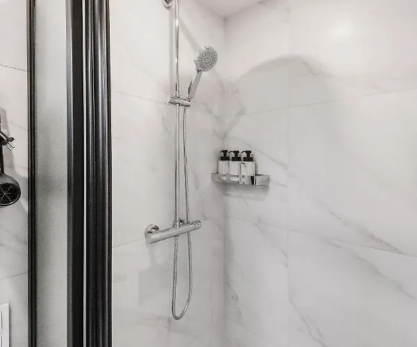 Stylish In Zverynas Apartman